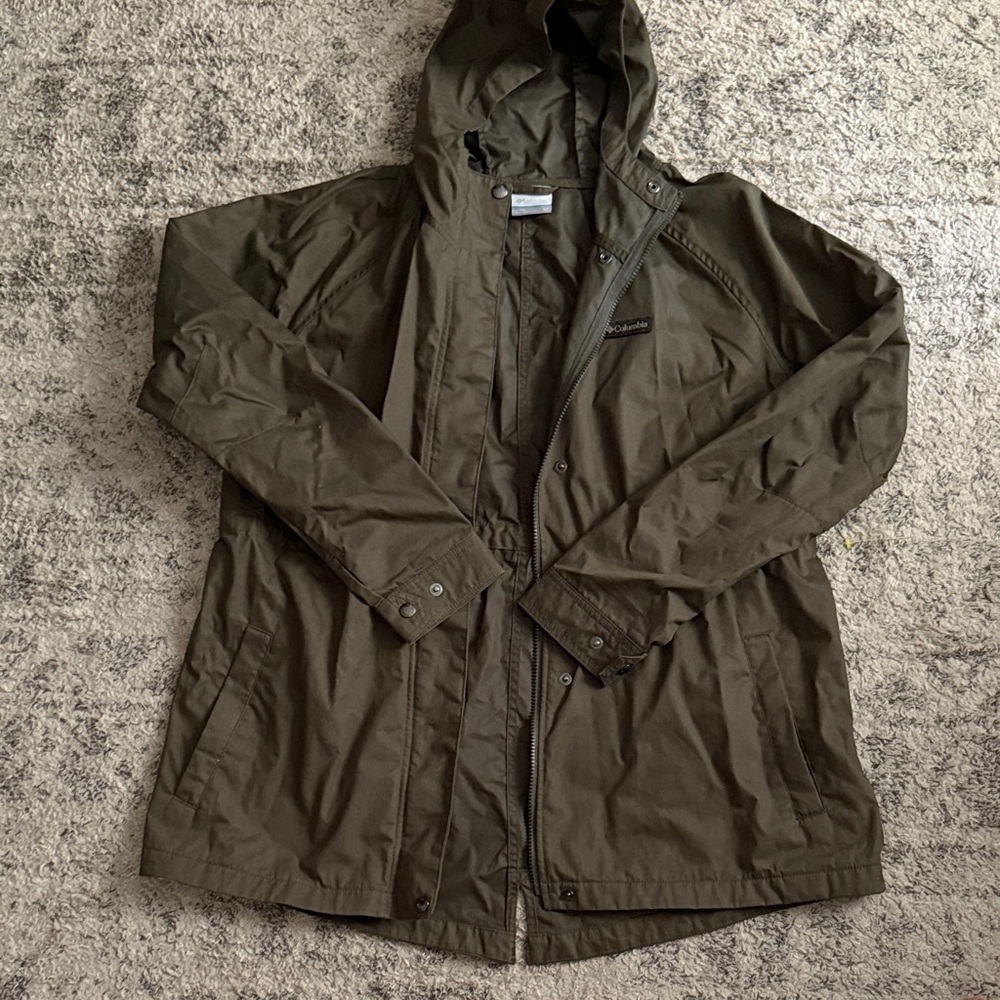 Columbia Women’s Green Hooded Raincoat